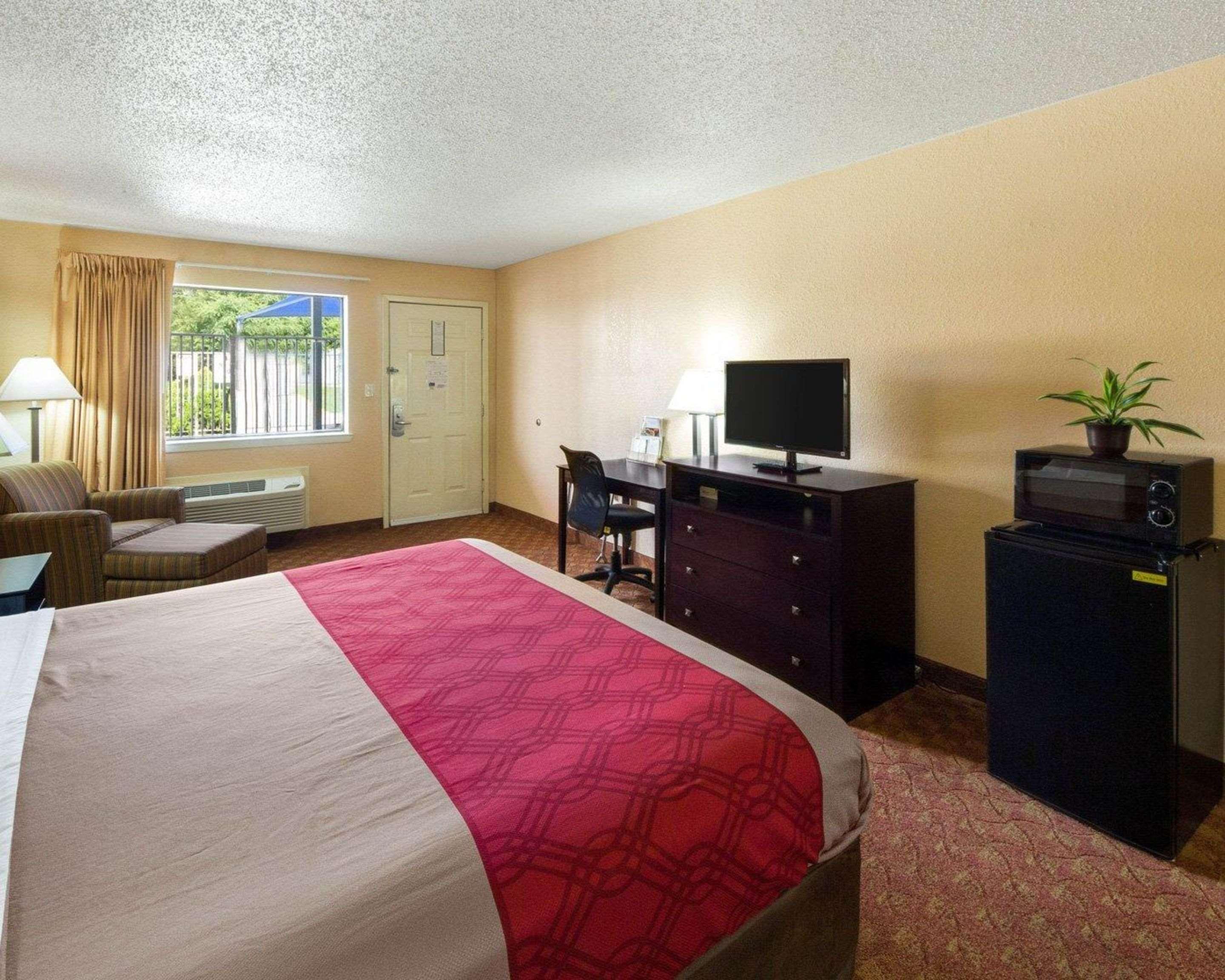 Econo Lodge Inn & Suites Downtown Northeast Near Ft Sam Houston, At&T San Antonio Dış mekan fotoğraf